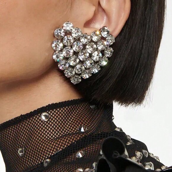 Silver Fantasy Women's Round Crystal Heart Shaped Clip On Earrings - Picture 1 of 4